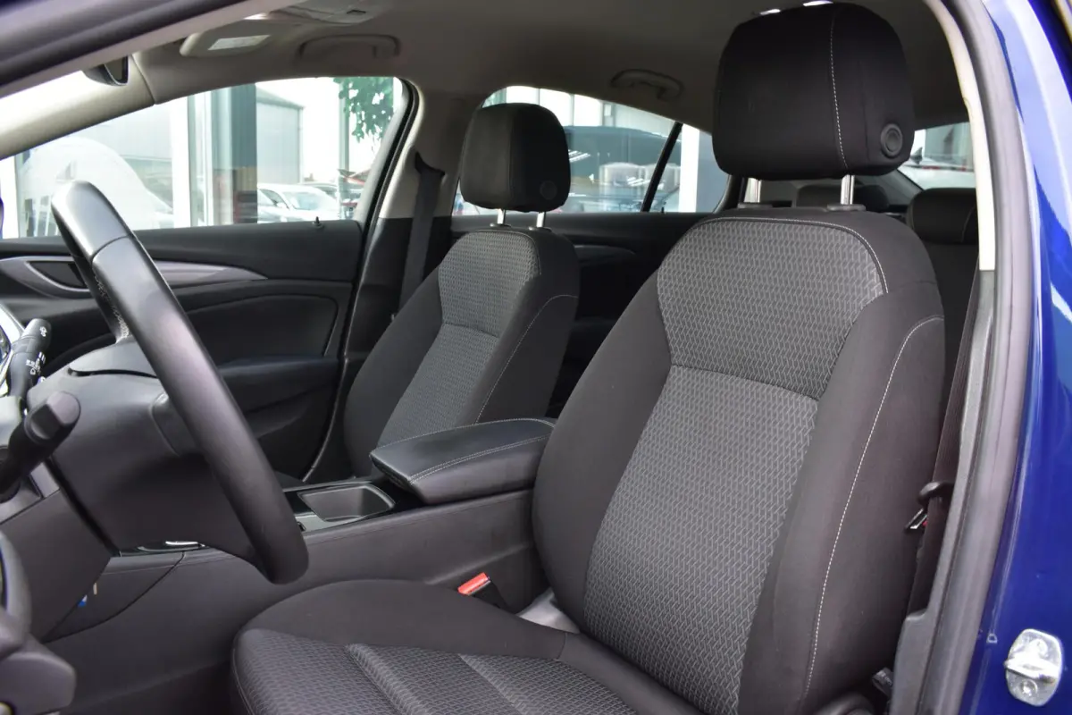 1.5 CDTI Business|Camera|Navi|Apple carplay/Android auto|NAP!|
