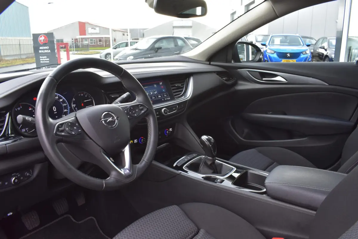 1.5 CDTI Business|Camera|Navi|Apple carplay/Android auto|NAP!|