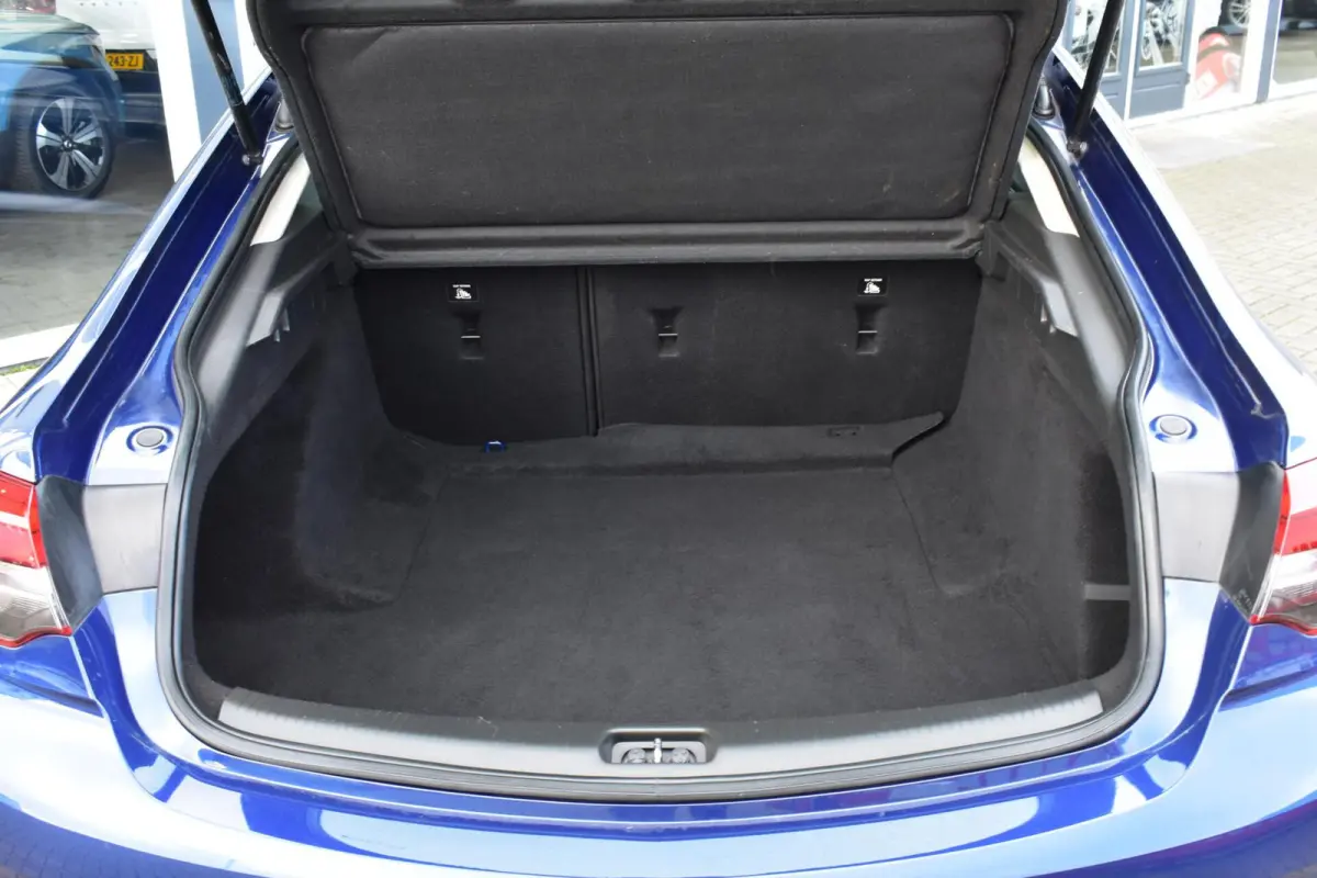 1.5 CDTI Business|Camera|Navi|Apple carplay/Android auto|NAP!|
