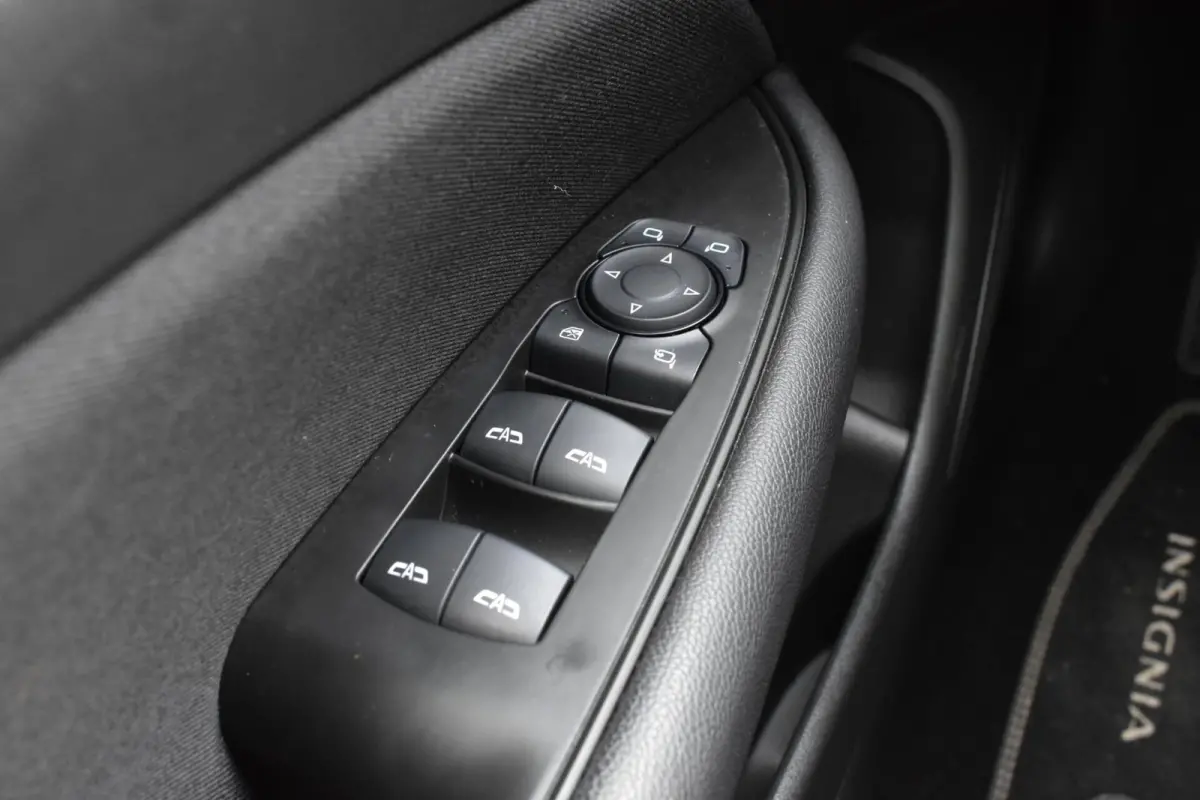 1.5 CDTI Business|Camera|Navi|Apple carplay/Android auto|NAP!|