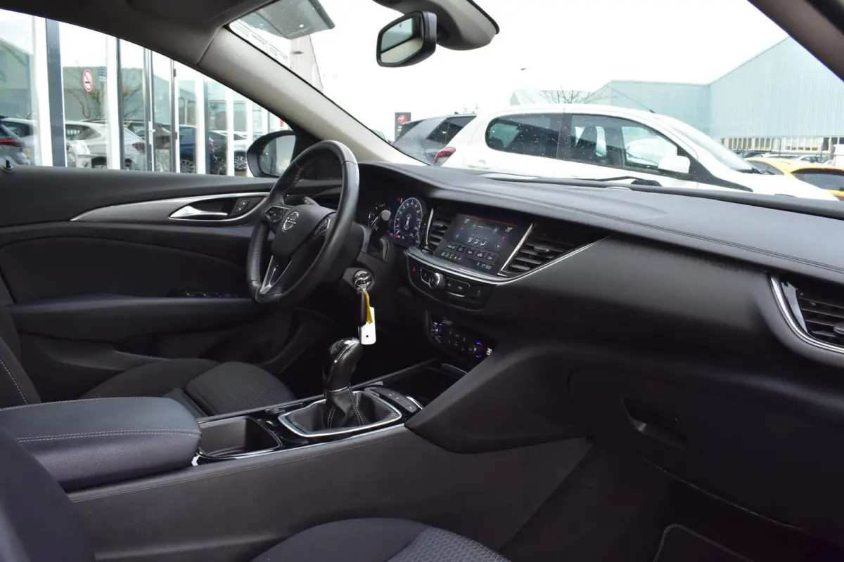 1.5 CDTI Business|Camera|Navi|Apple carplay/Android auto|NAP!|