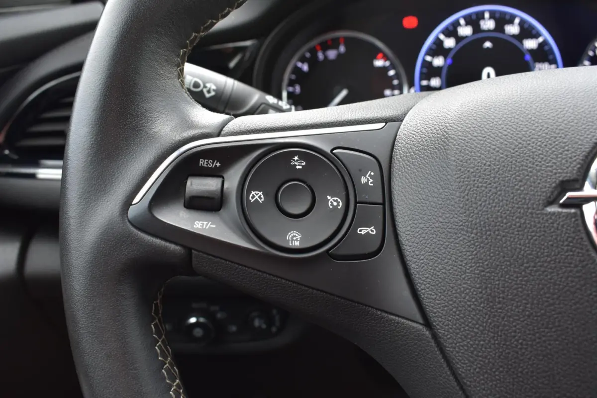 1.5 CDTI Business|Camera|Navi|Apple carplay/Android auto|NAP!|
