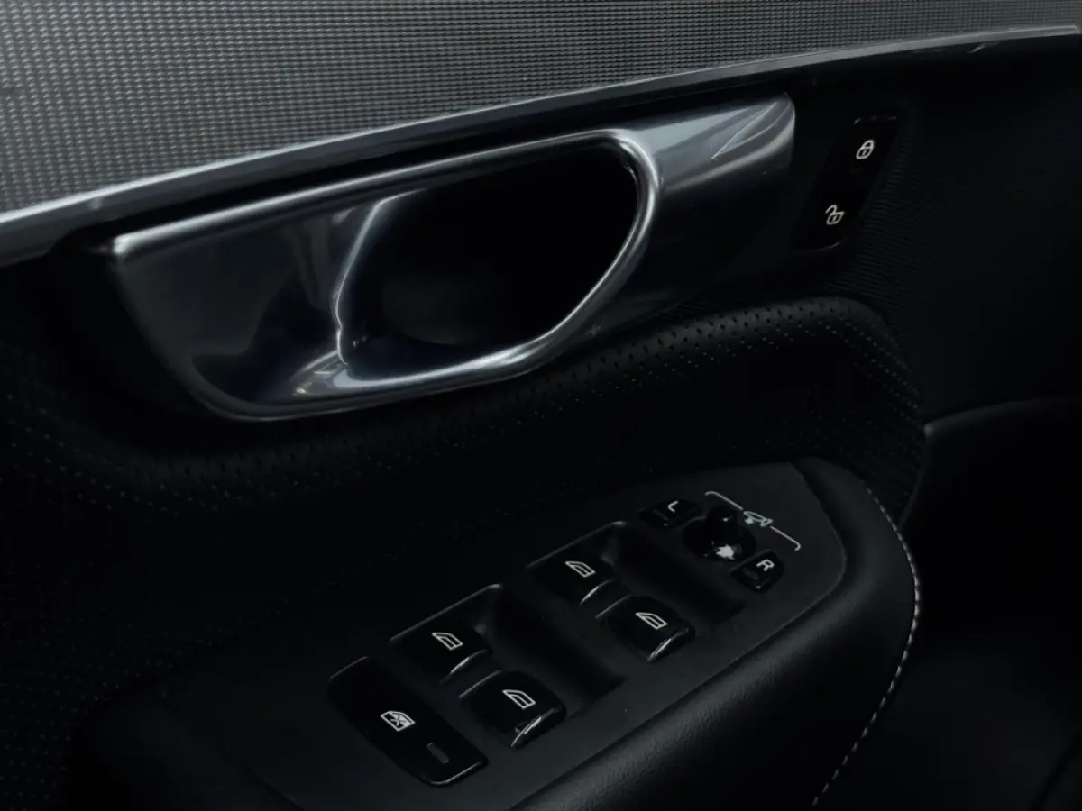 2.0 T8 AWD R-Design 392pk LEDER LED SPORTVELGEN PDC