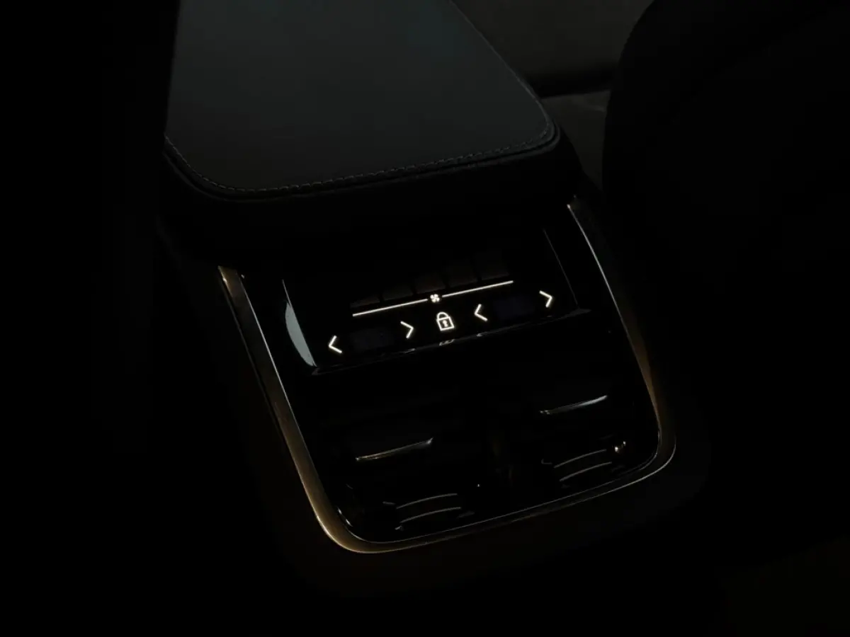 2.0 T8 AWD R-Design 392pk LEDER LED SPORTVELGEN PDC