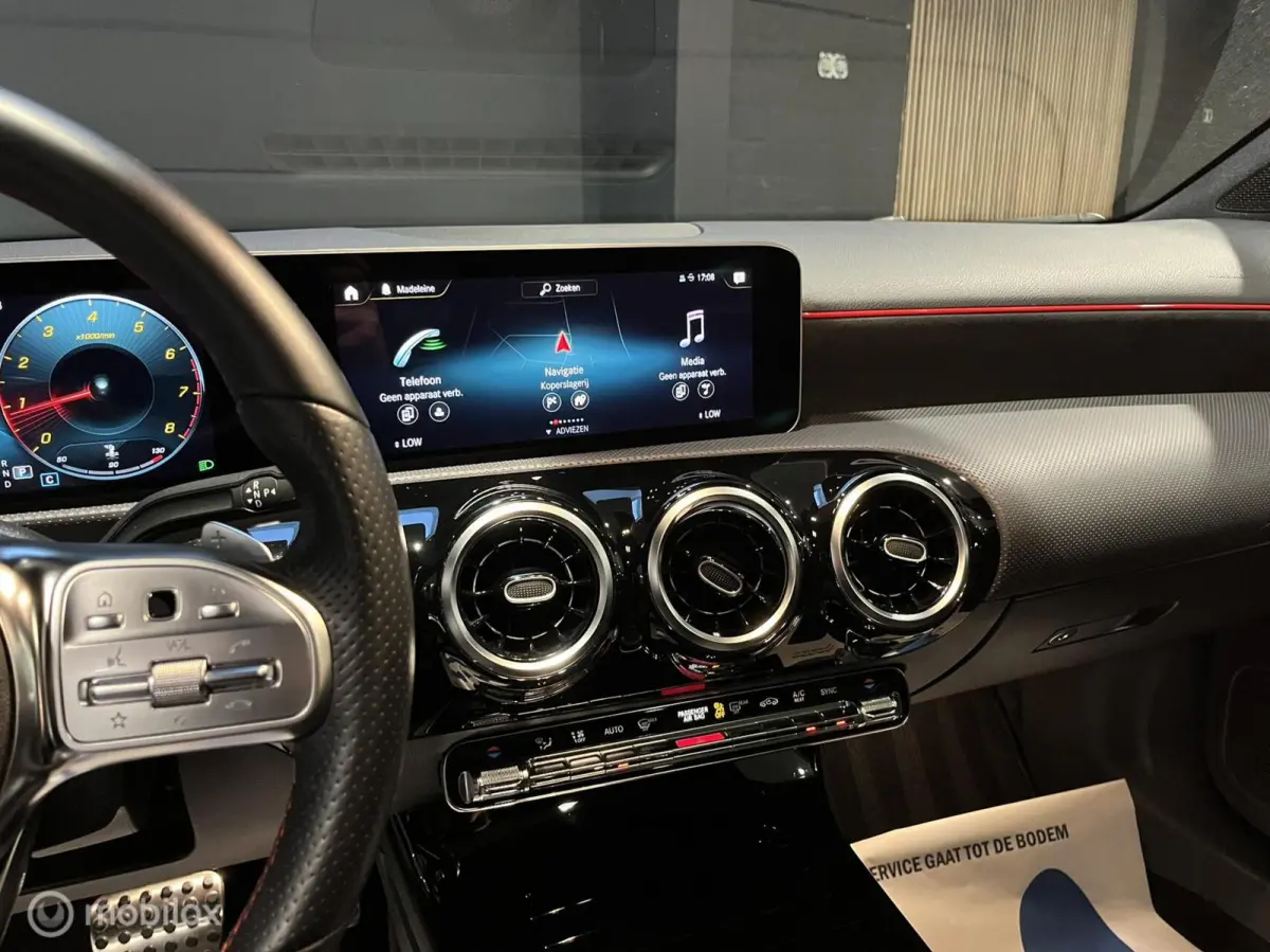 200 AMG Line|Panoramadak|Carplay|Camera