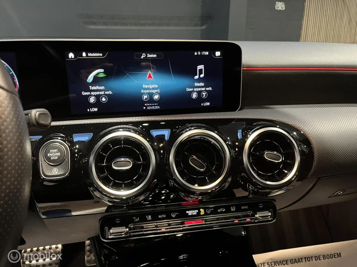 200 AMG Line|Panoramadak|Carplay|Camera