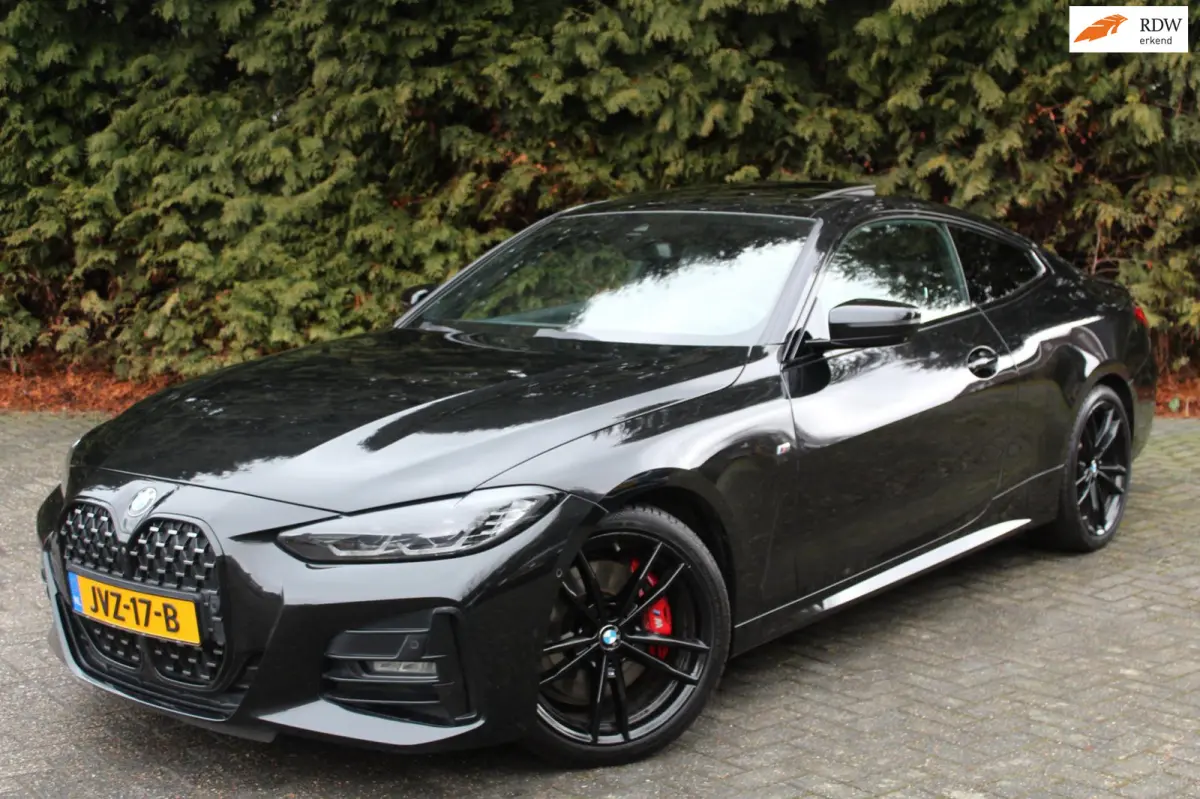 420d xDrive High Executive 190PK | M- sportpakket| BTW-AUTO | CAMERA | Panoramadak | LEDER |Sportstoelen