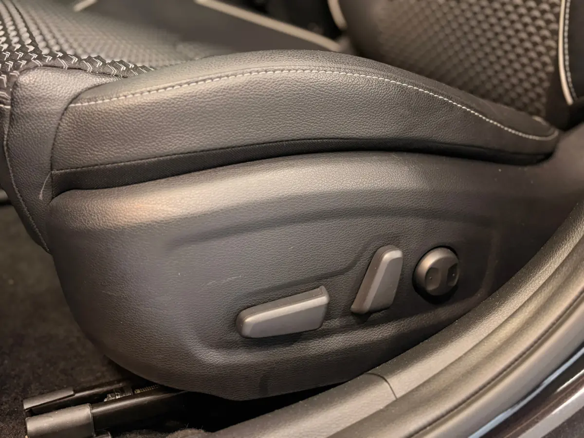 1.6 GDI PHEV DynamicPlusLine | LED | PANODAK | NAVI |