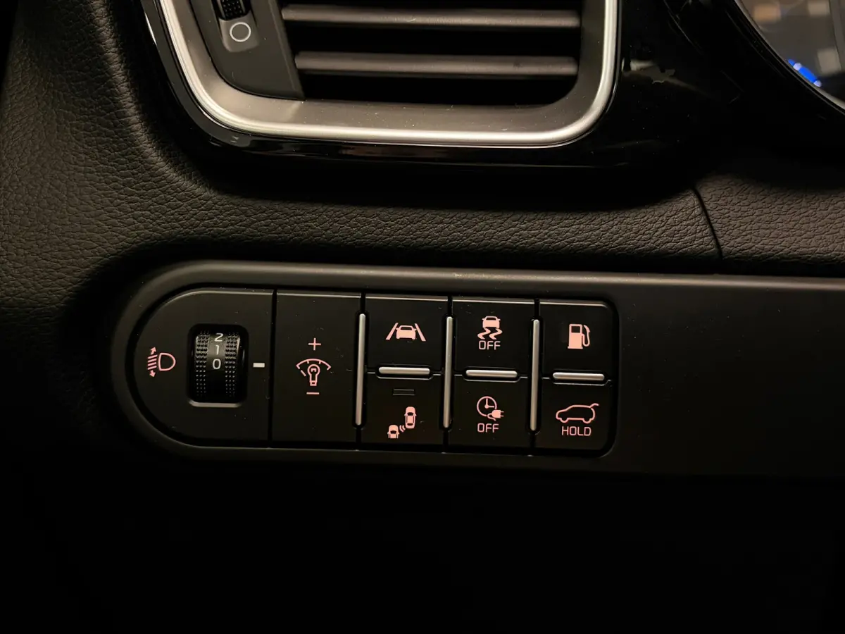 1.6 GDI PHEV DynamicPlusLine | LED | PANODAK | NAVI |
