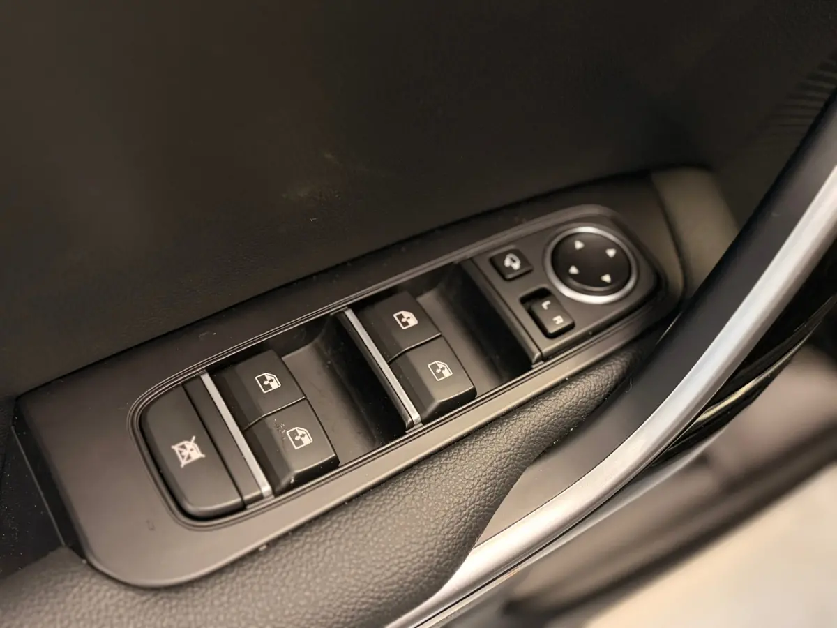 1.6 GDI PHEV DynamicPlusLine | LED | PANODAK | NAVI |