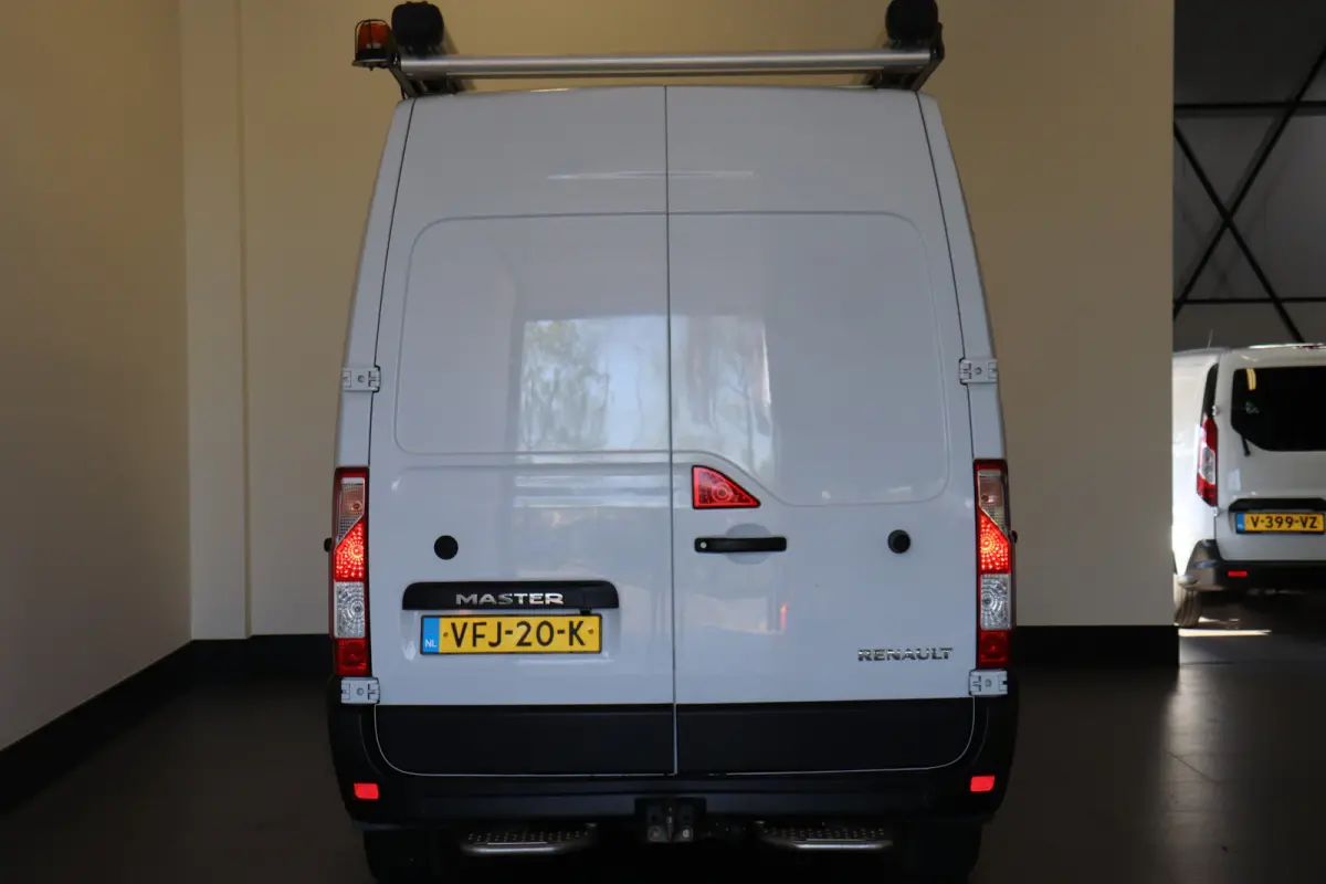 2.3 dCi 130PK L2H2 EURO 6 - Airco - Navi - Cruise - € 11.900,- Excl.