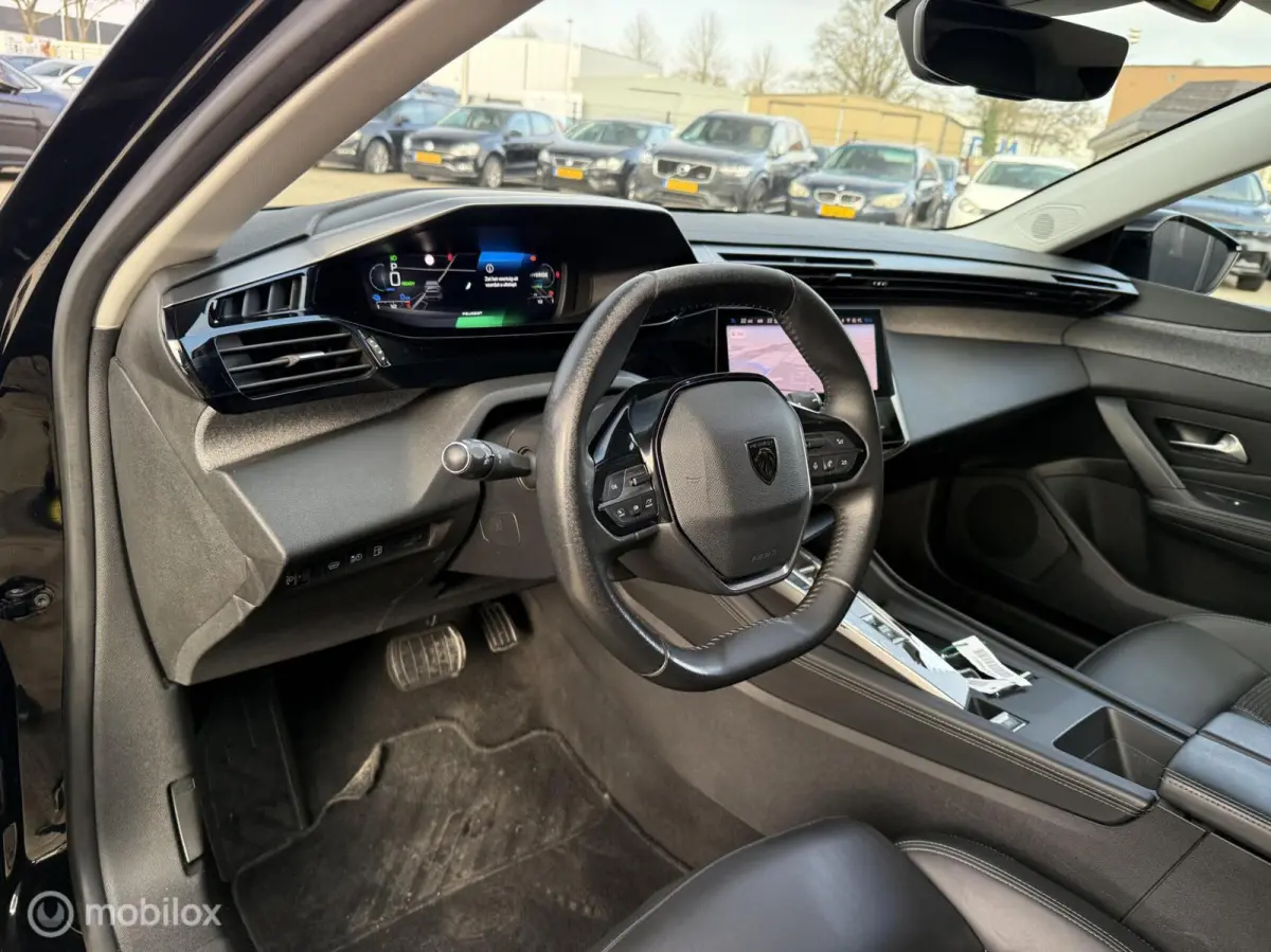 1.6 Plug-in Hybrid 180 Allure BTW | BOMVOL |