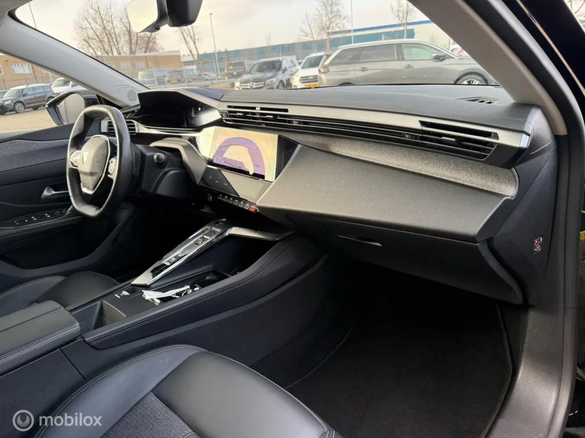 1.6 Plug-in Hybrid 180 Allure BTW | BOMVOL |