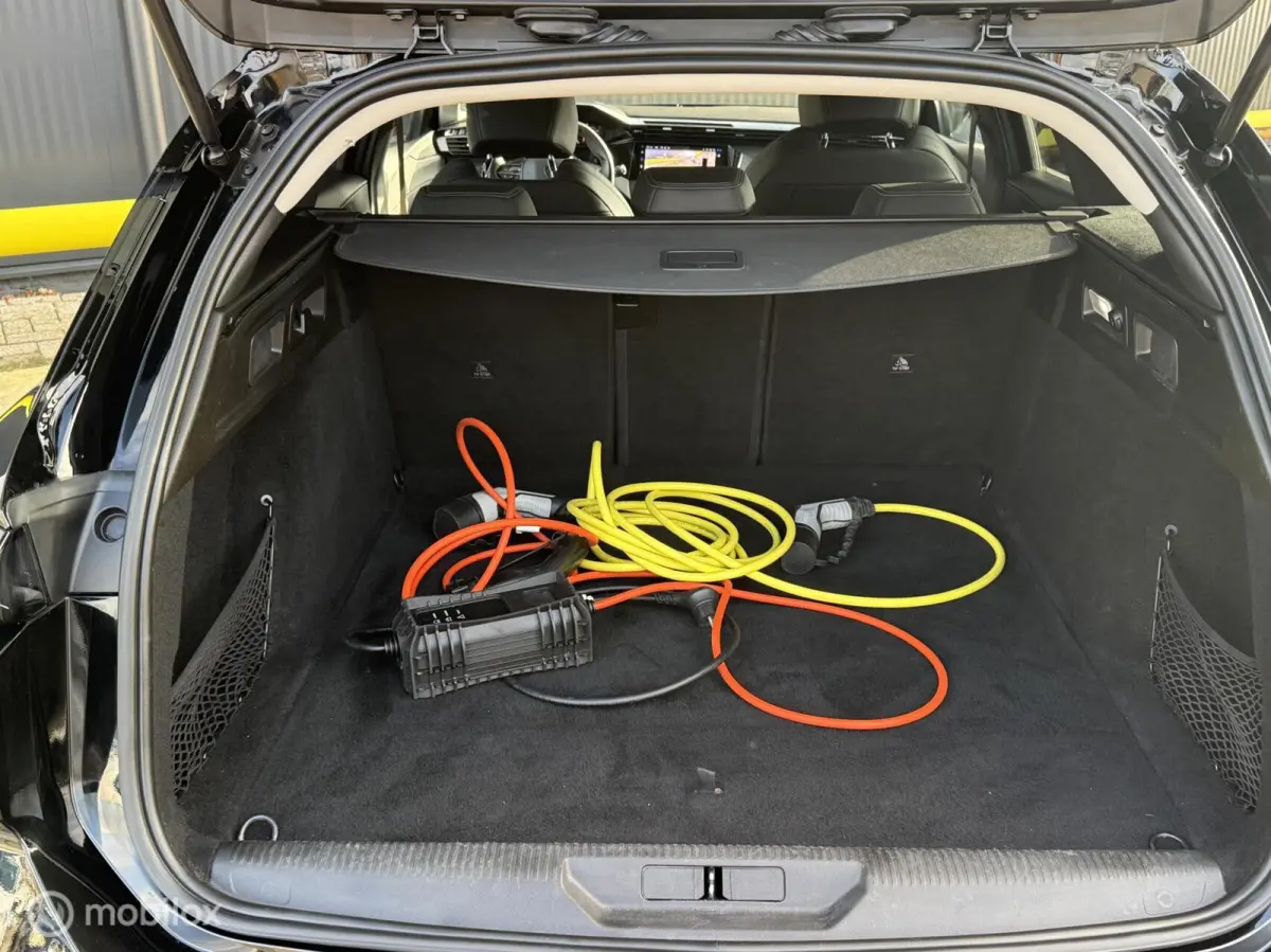 1.6 Plug-in Hybrid 180 Allure BTW | BOMVOL |