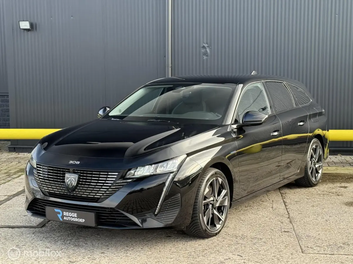 1.6 Plug-in Hybrid 180 Allure BTW | BOMVOL |