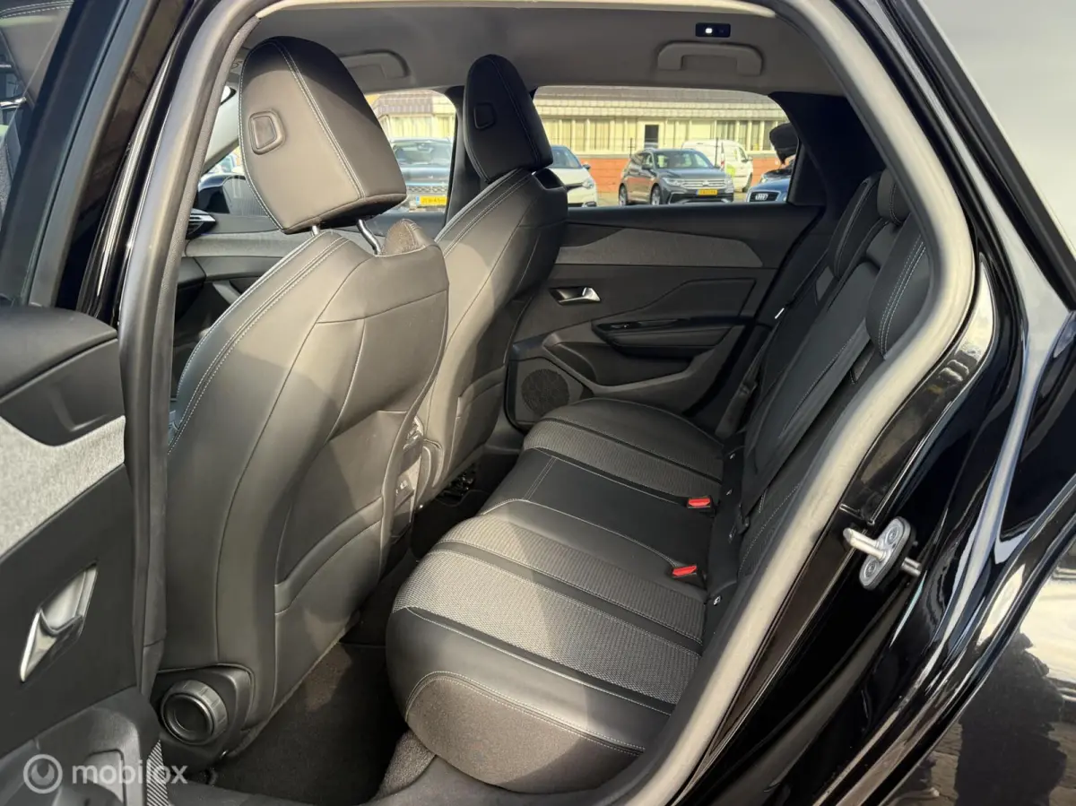 1.6 Plug-in Hybrid 180 Allure BTW | BOMVOL |