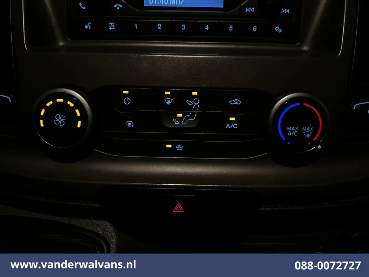 2.0 TDCI 131pk Bakwagen Laadklep Euro6 Airco | 1040kg laadvermogen | Cruisecontrol | Verwarmde voorruit Bijrijdersbank