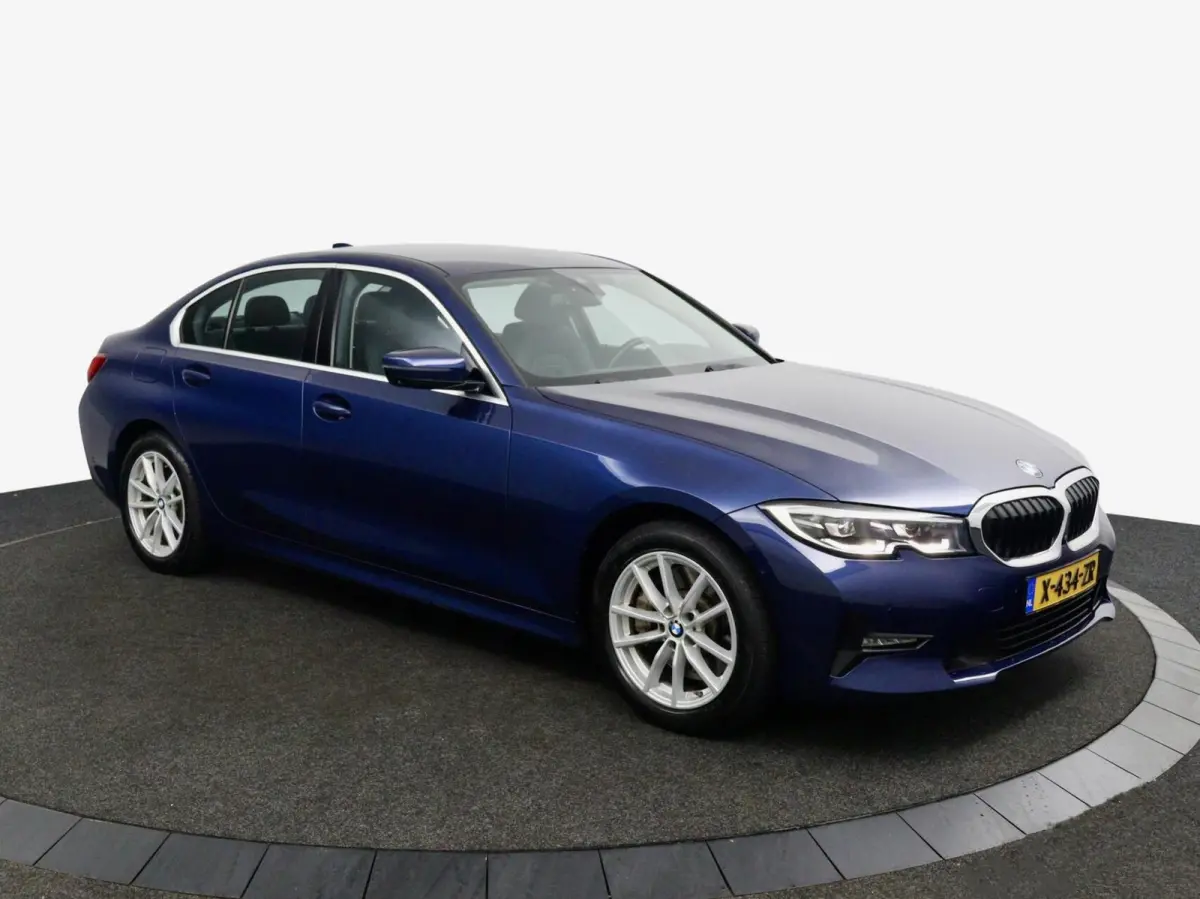330i High Executive Edition blauw