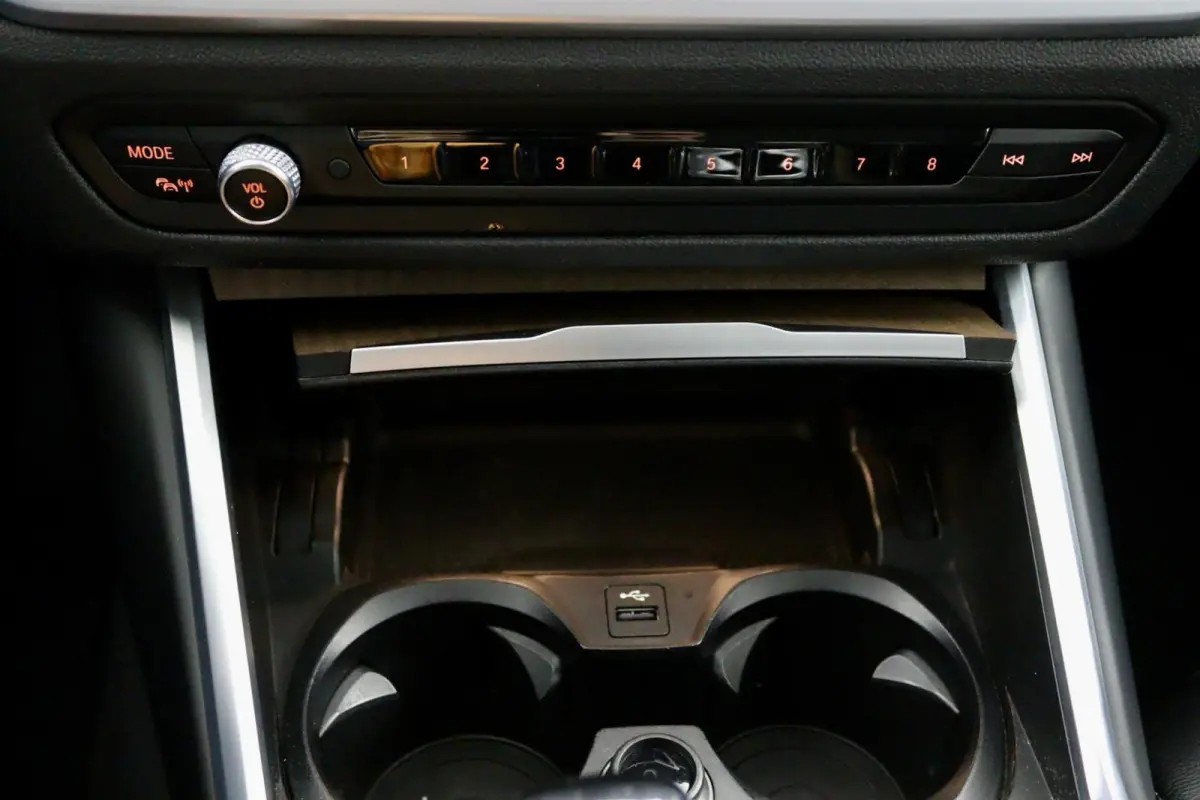 330i High Executive Edition blauw