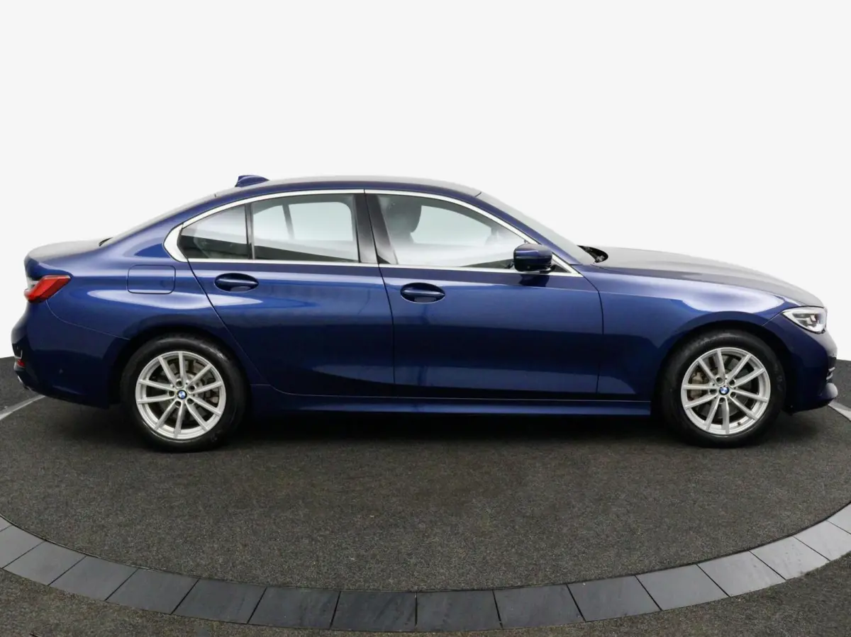 330i High Executive Edition blauw