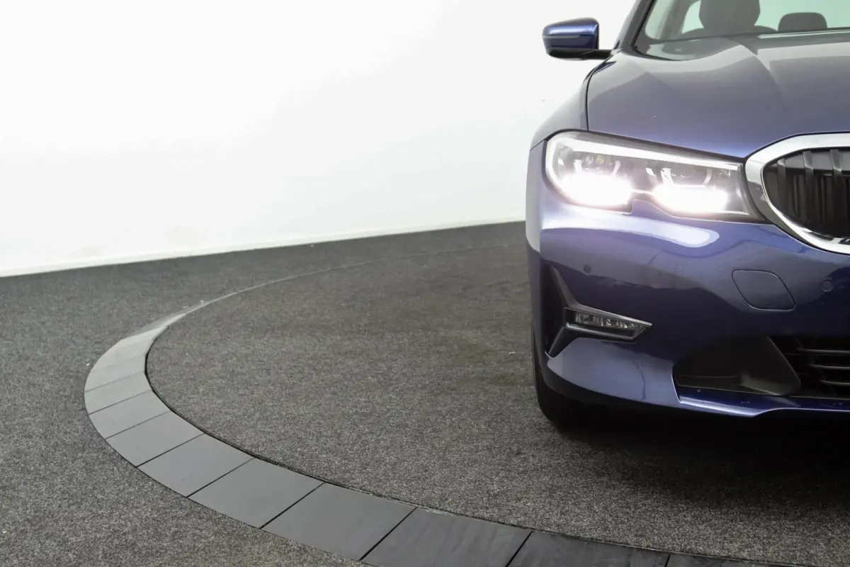 330i High Executive Edition blauw