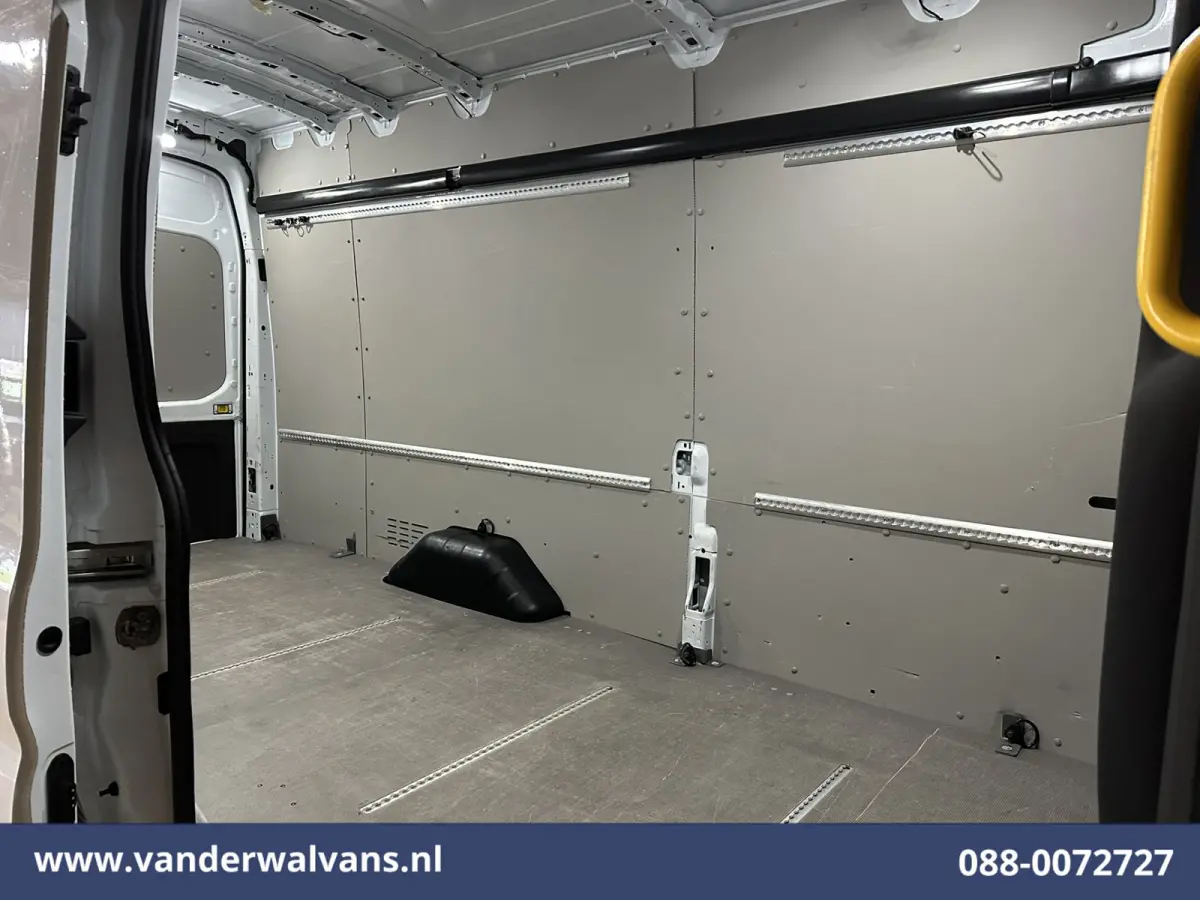 2.0 TDCI 131pk L4H3 Euro6 Airco | Camera | Cruisecontrol | Verwarmde voorruit Parkeersensoren, Bijrijdersbank