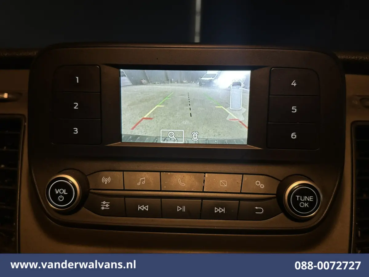 2.0 TDCI 131pk L2H1 Euro6 Airco | Camera | LED | Cruisecontrol | Verwarmde voorruit Parkeersensoren, Bijrijdersbank, 2800kg trekvermogen