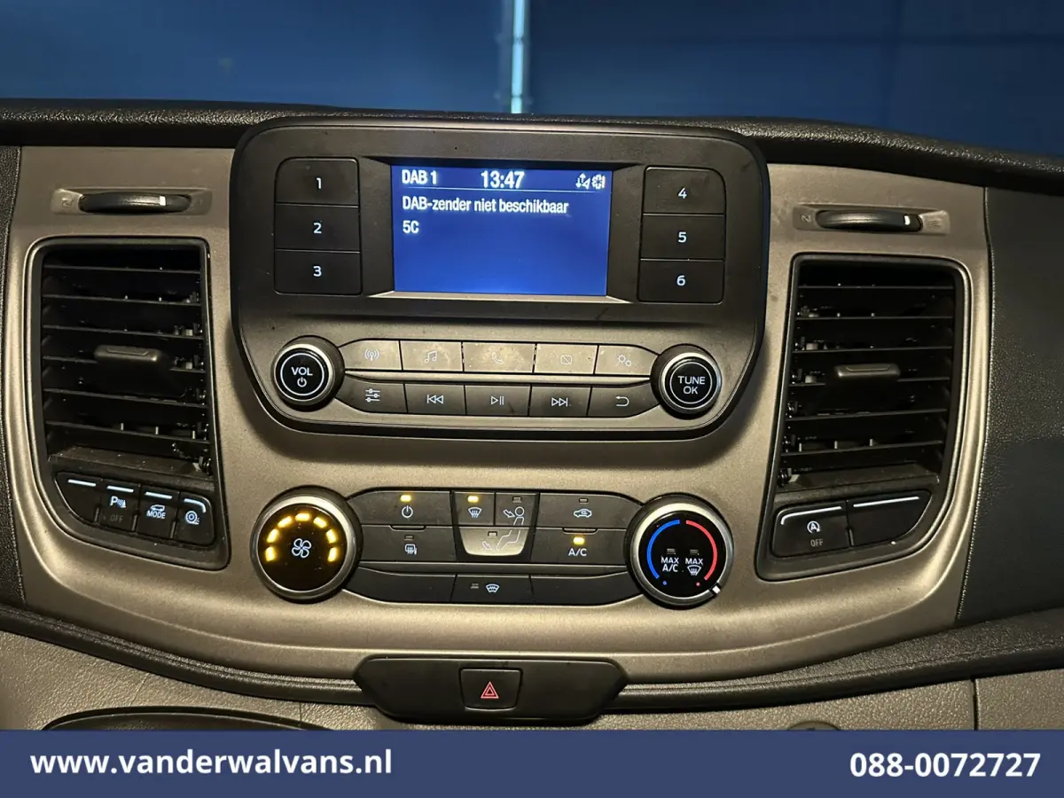 2.0 TDCI 131pk L2H1 Euro6 Airco | Camera | LED | Cruisecontrol | Verwarmde voorruit Parkeersensoren, Bijrijdersbank, 2800kg trekvermogen