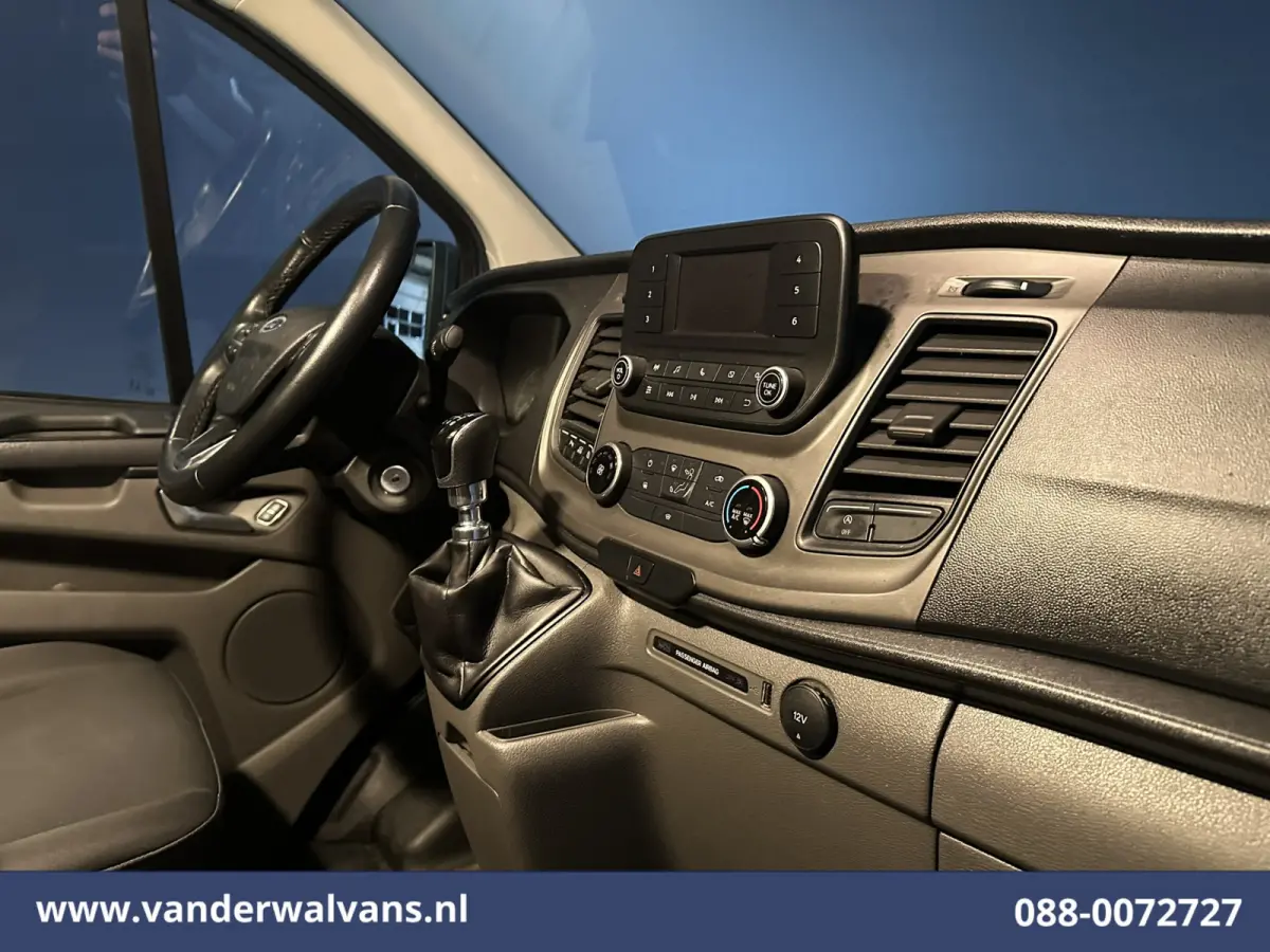 2.0 TDCI 131pk L2H1 Euro6 Airco | Camera | LED | Cruisecontrol | Verwarmde voorruit Parkeersensoren, Bijrijdersbank, 2800kg trekvermogen
