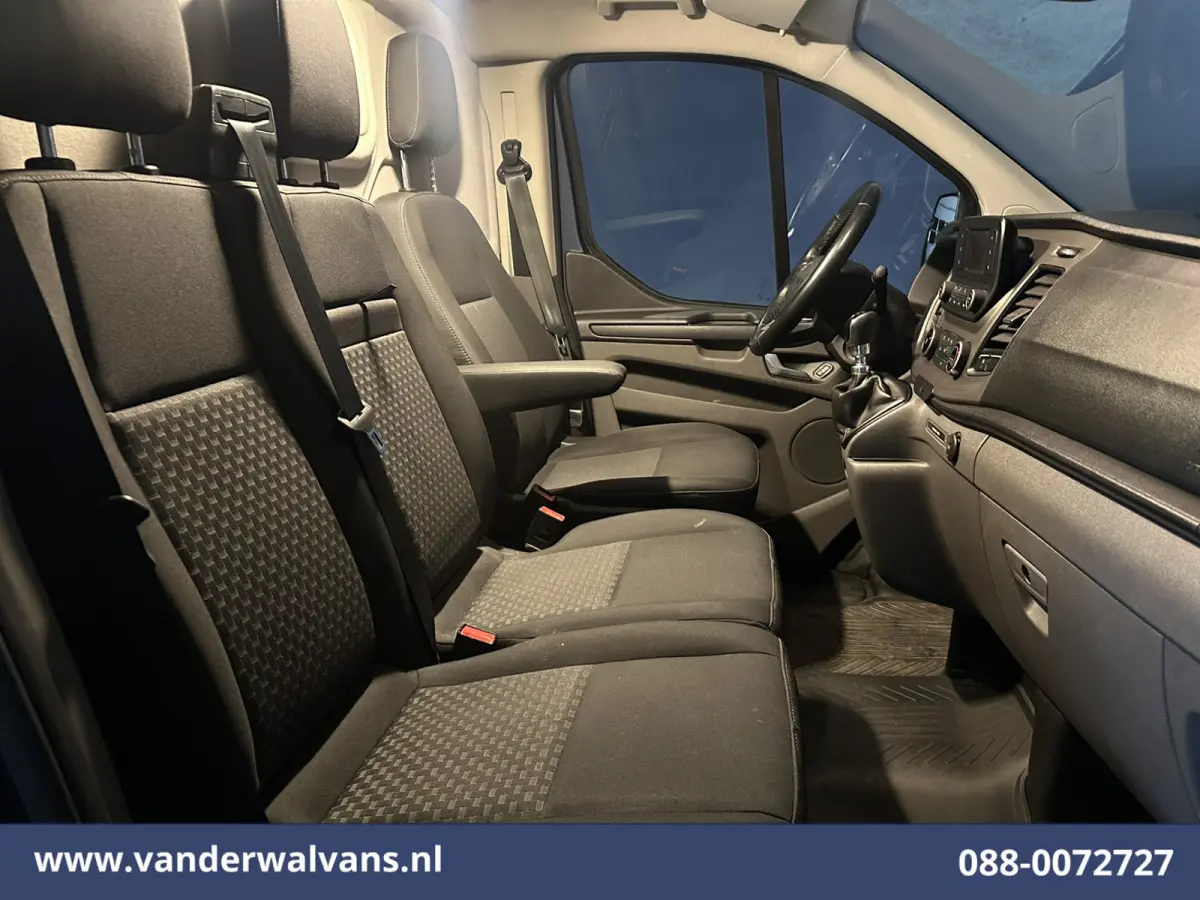 2.0 TDCI 131pk L2H1 Euro6 Airco | Camera | LED | Cruisecontrol | Verwarmde voorruit Parkeersensoren, Bijrijdersbank, 2800kg trekvermogen