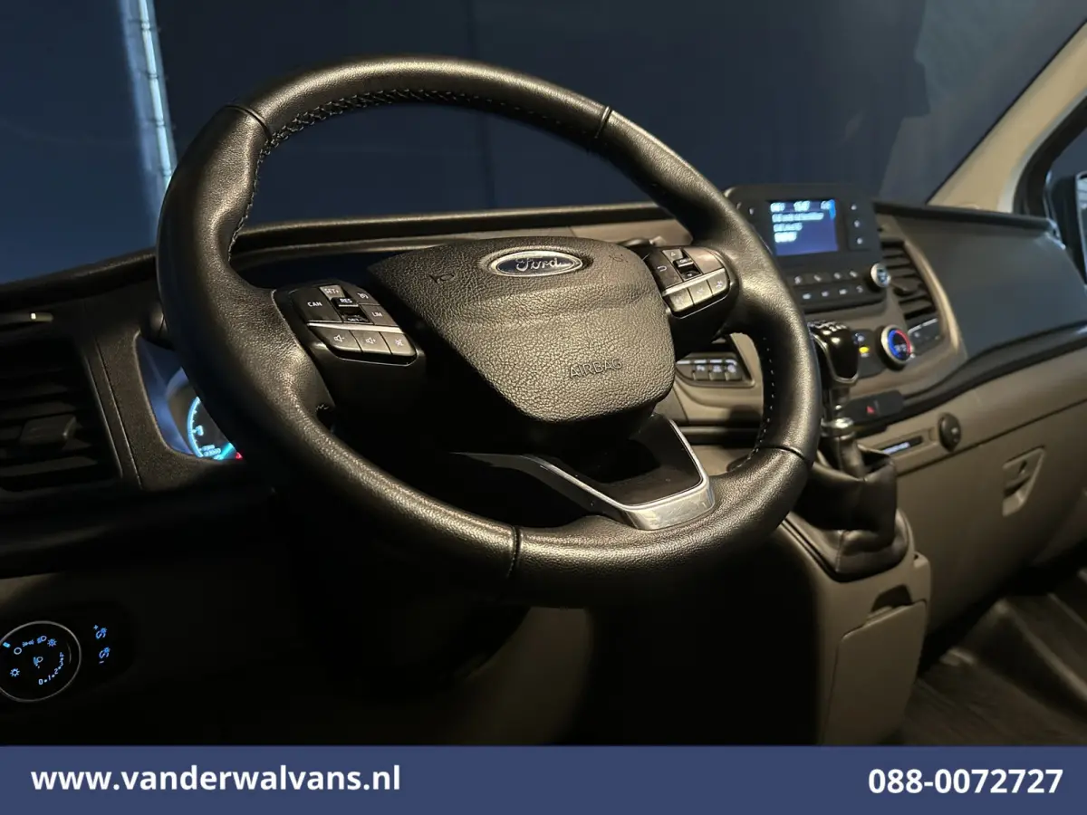 2.0 TDCI 131pk L2H1 Euro6 Airco | Camera | LED | Cruisecontrol | Verwarmde voorruit Parkeersensoren, Bijrijdersbank, 2800kg trekvermogen