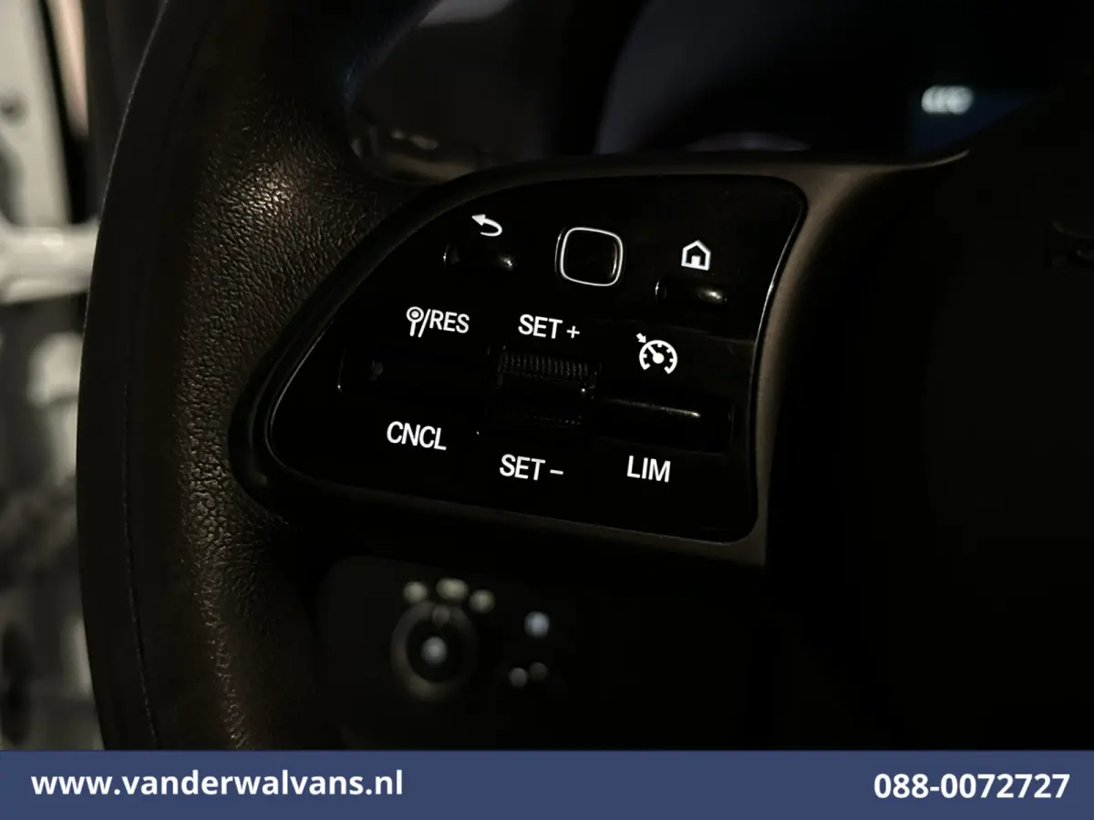 317 CDI 170pk L3H2 Euro6 Airco | Camera | Apple Carplay | Cruisecontrol | Chauffeursstoel Android Auto, Stoelverwarming, Bijrijdersbank