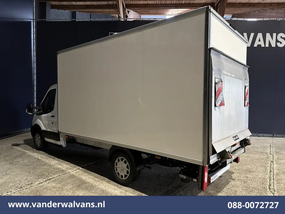 2.0 TDCI 161pk Bakwagen Laadklep Euro6 Airco | Cruisecontrol | Verwarmde voorruit | 1040kg laadvermogen Bijrijdersbank
