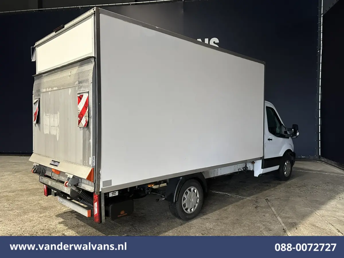 2.0 TDCI 161pk Bakwagen Laadklep Euro6 Airco | Cruisecontrol | Verwarmde voorruit | 1040kg laadvermogen Bijrijdersbank