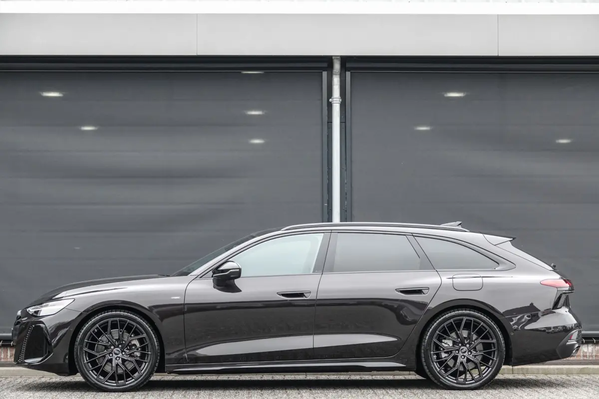 Edition One | e-hybrid 299Pk | Quattro | Plug-in Hybrid | MMI Bijrijdersdisplay | 360° Camera | AWD-Besturing | Madeira Brown | 21''