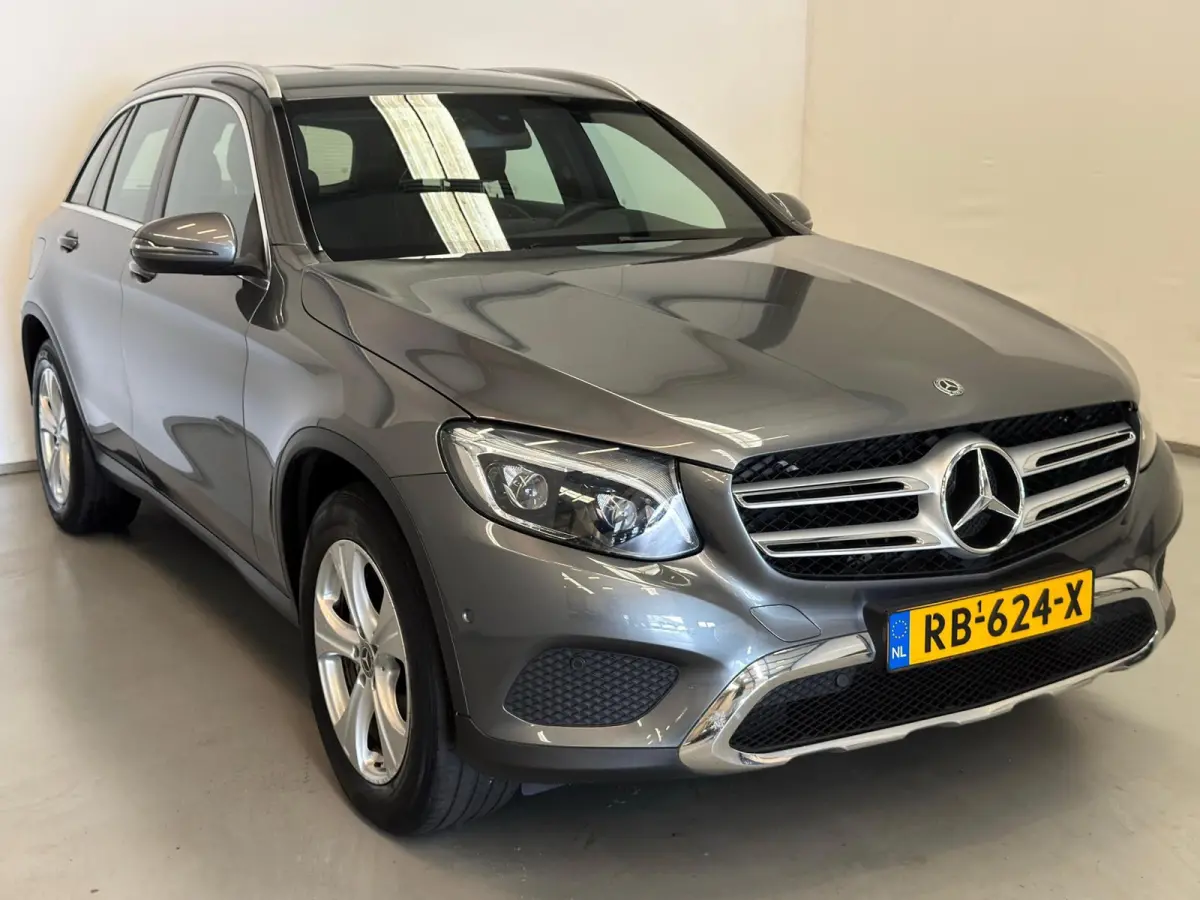220d 4Matic / NL-auto / Stoelverwarming
