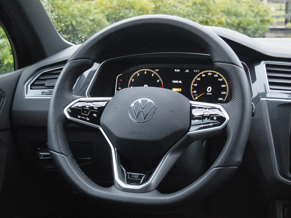 1.5 TSI R-Line Business+ | Black Style | Sfeerverlichting | Leer | Virtual Cockpit | Apple Carplay | NL-Auto |