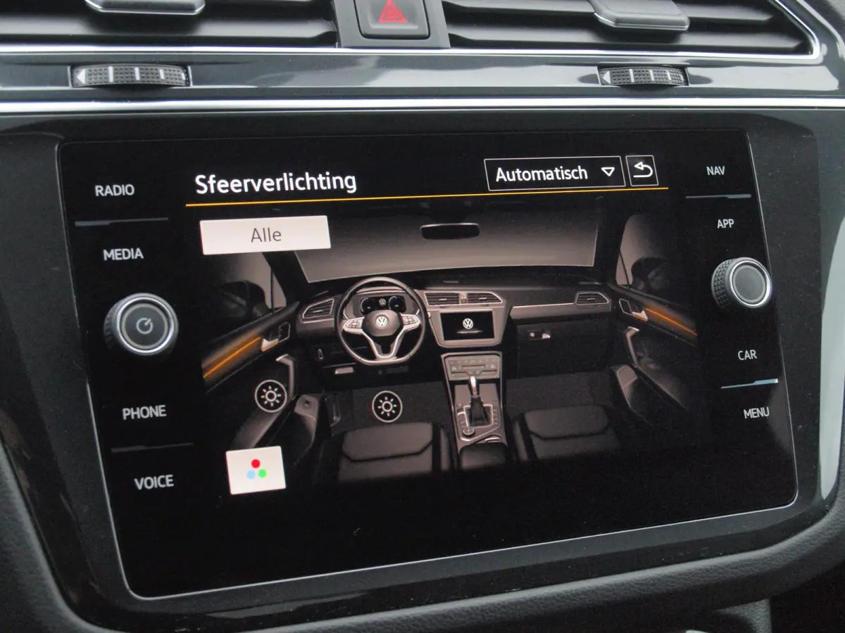 1.5 TSI R-Line Business+ | Black Style | Sfeerverlichting | Leer | Virtual Cockpit | Apple Carplay | NL-Auto |