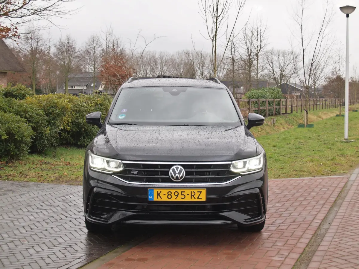1.5 TSI R-Line Business+ | Black Style | Sfeerverlichting | Leer | Virtual Cockpit | Apple Carplay | NL-Auto |