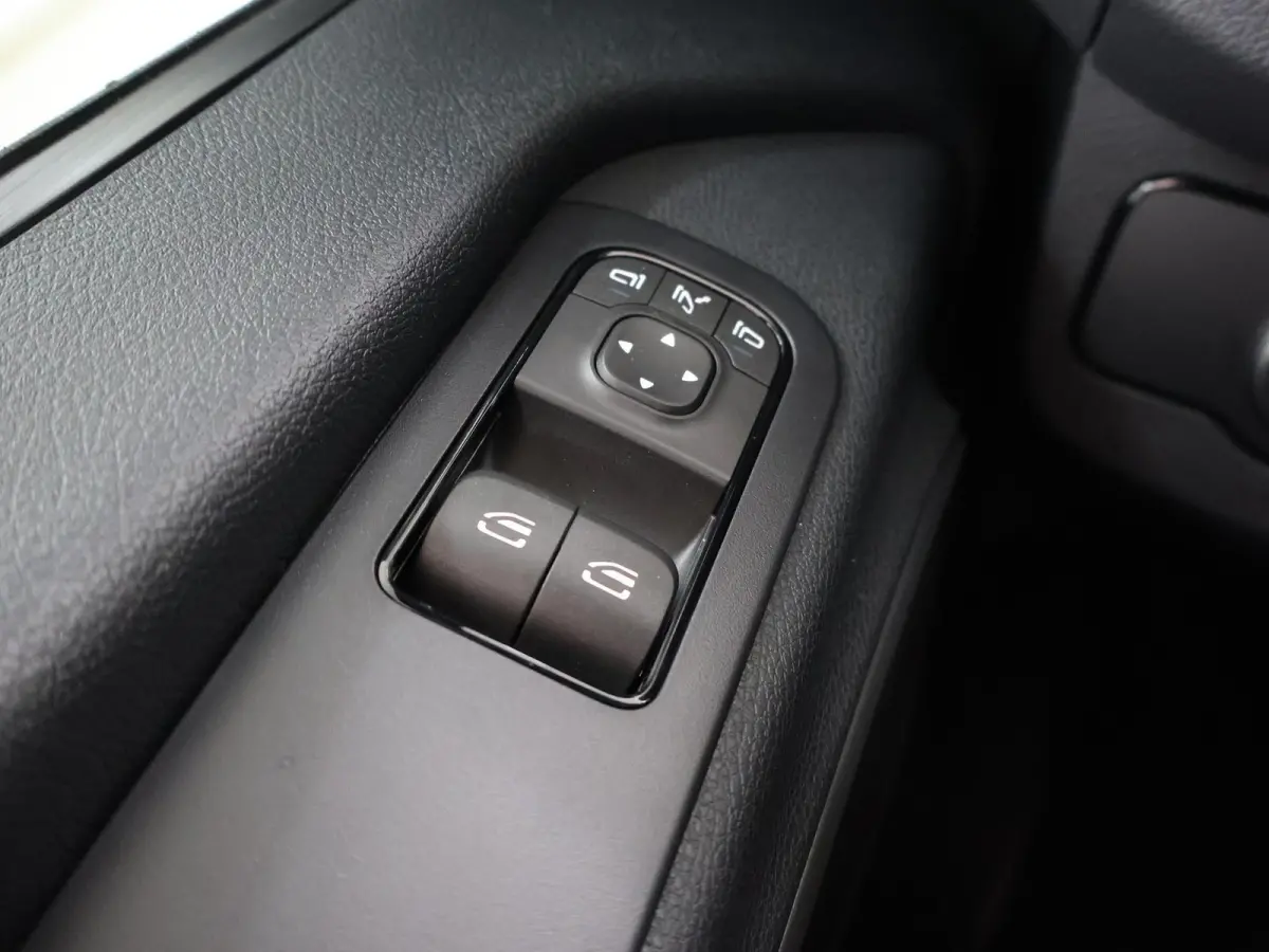 315 L2H2 RWD PRO | 3500kg TREKKEN | AUTOMAAT | 3-ZITS | CRUISE CONTROL