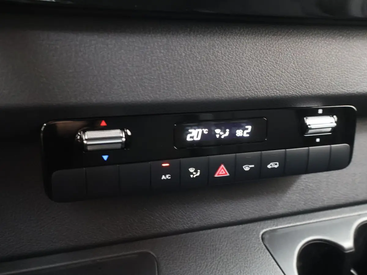 315 L2H2 RWD PRO | 3500kg TREKKEN | AUTOMAAT | 3-ZITS | CRUISE CONTROL