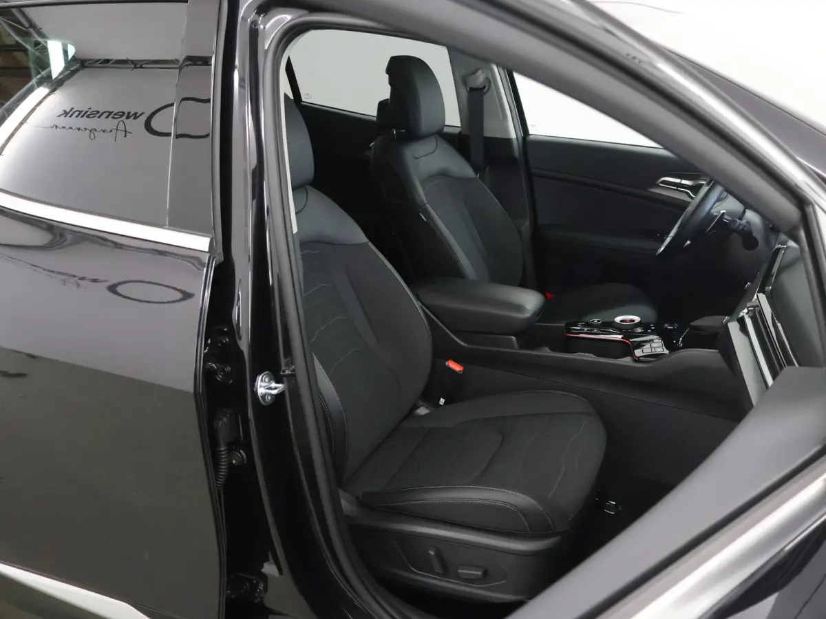 1.6 T-GDi MHEV DCT7 DynamicPlusLine | Panoramadak | Matrix LED Koplampen | Stoel/Stuurverwarming | Keyless Go | Elektrisch verstelbare voorstoelen |