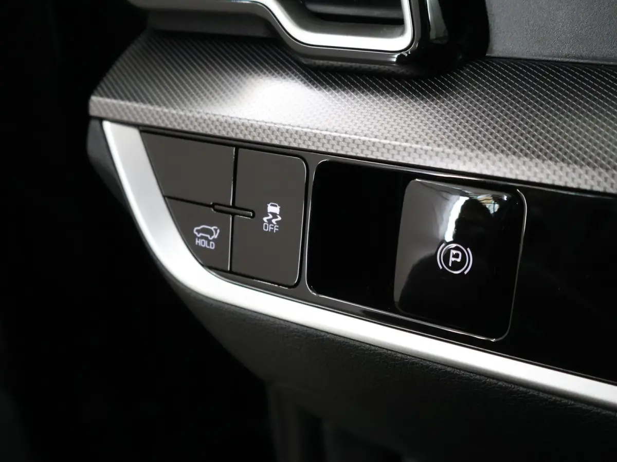 1.6 T-GDi MHEV DCT7 DynamicPlusLine | Panoramadak | Matrix LED Koplampen | Stoel/Stuurverwarming | Keyless Go | Elektrisch verstelbare voorstoelen |