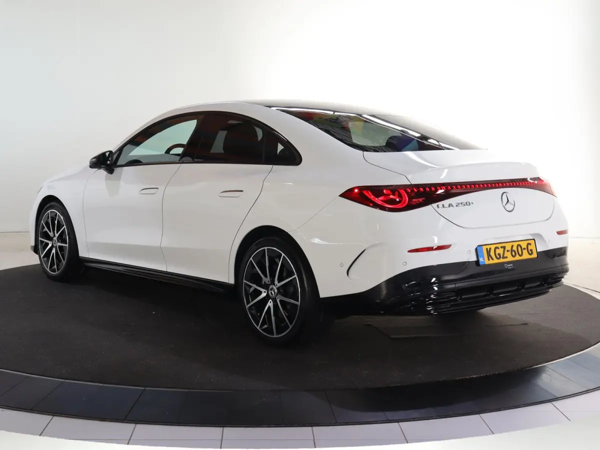 250+ Launch Edition 85.5 kWh | Night | Panoramadak | DISTRONIC | Achteruitrijcamera | Dodehoekassistent