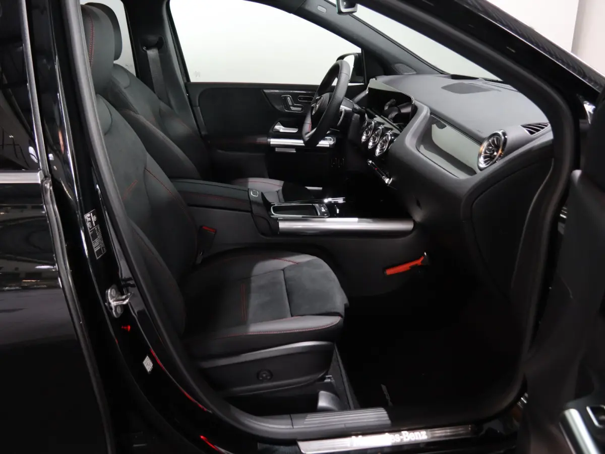 250e Business Solution AMG | Panoramaschuifdak | Premium plus pakket | Trekhaak  | Head-up display |