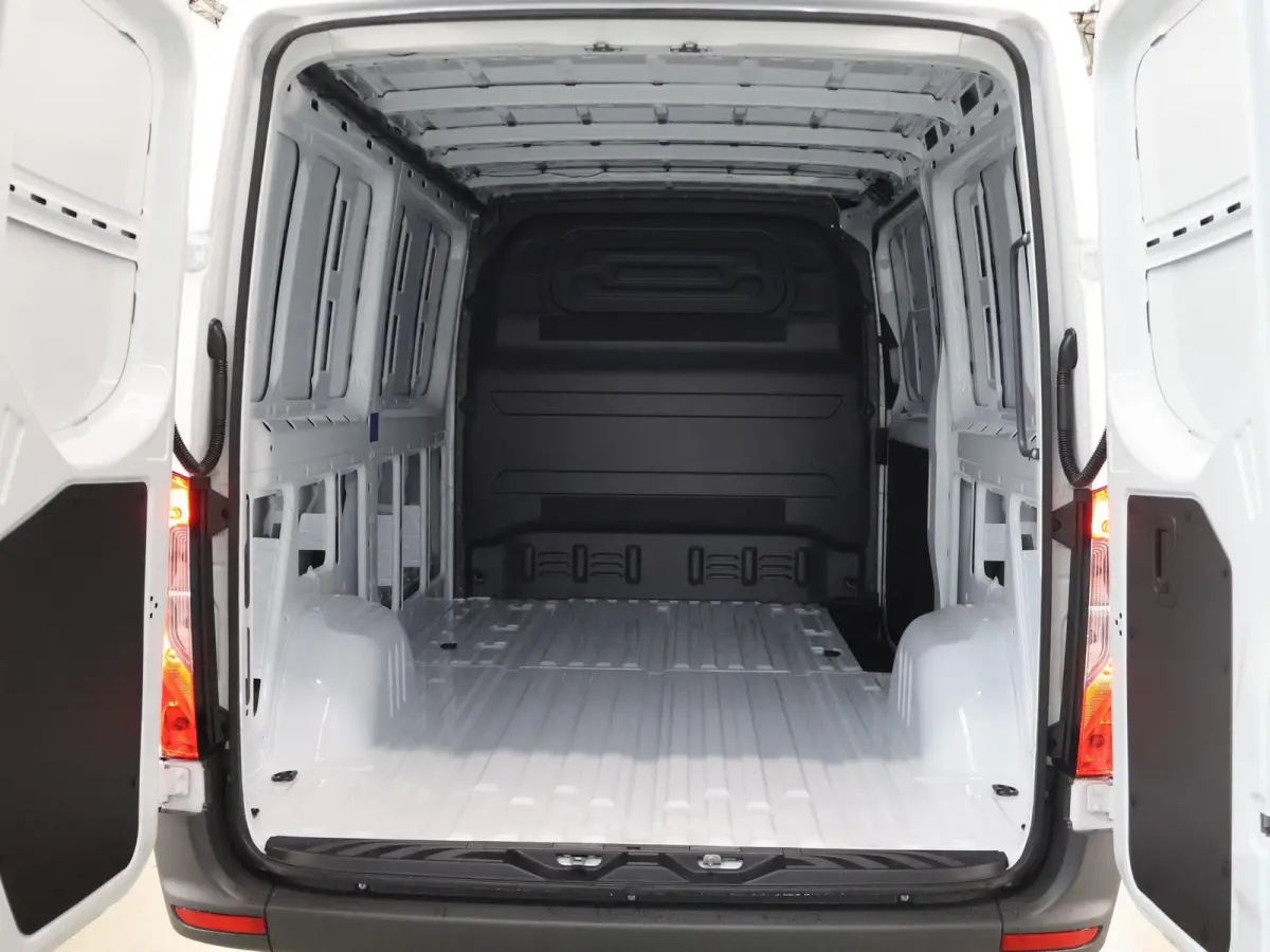 315 CDI | L2 H1 | RWD | PRO | Parkeercamera | Airco | Dodehoekassistent | Zijwindassistent | Cruise Control | Chauffeursstoel |
