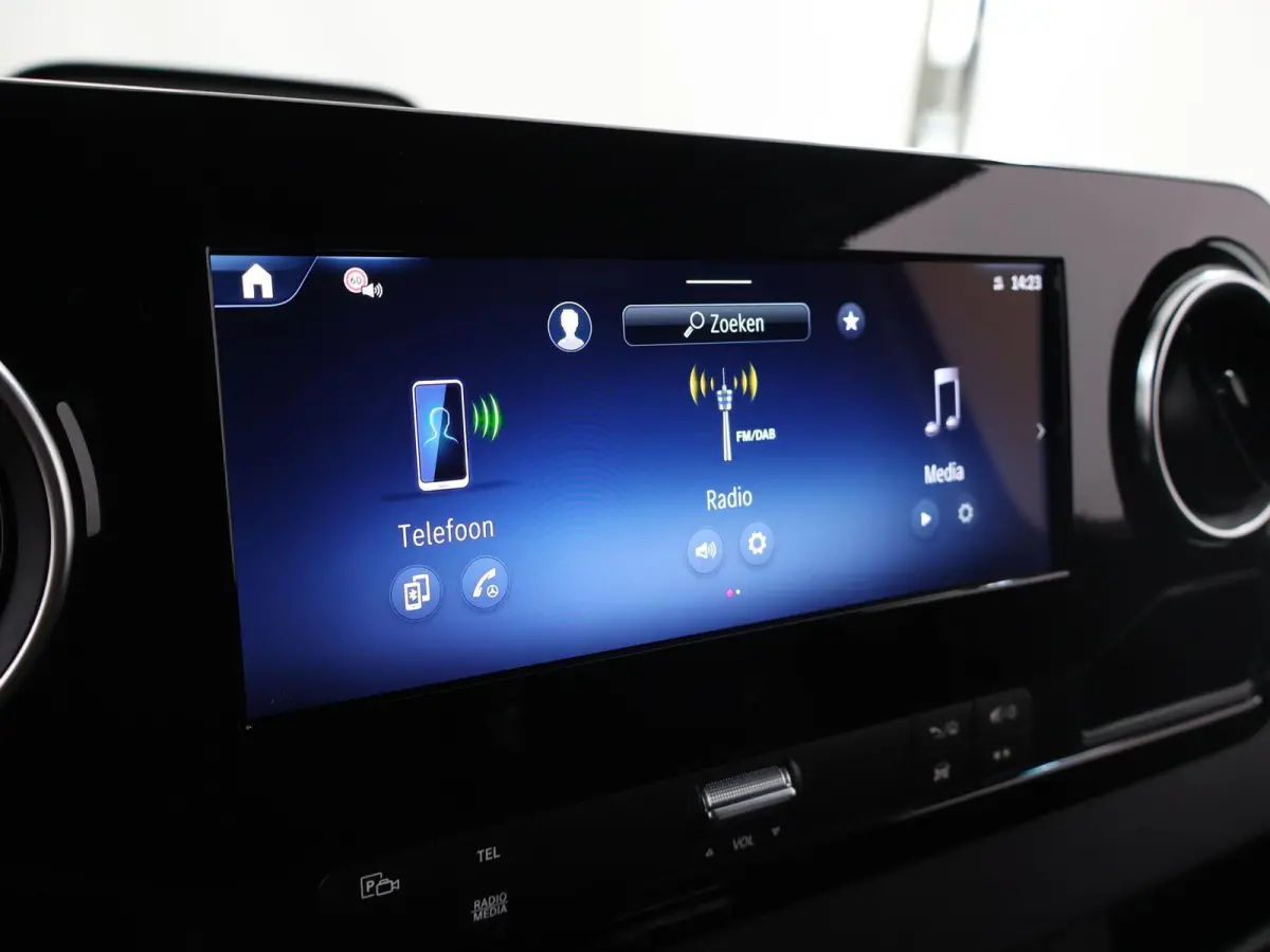 315 CDI | L2 H1 | RWD | PRO | Parkeercamera | Airco | Dodehoekassistent | Zijwindassistent | Cruise Control | Chauffeursstoel |