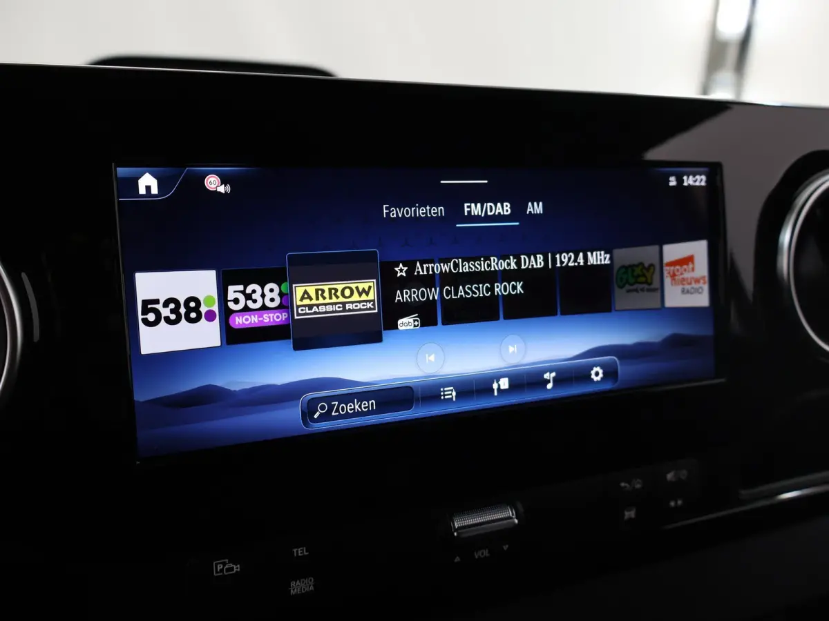 315 CDI | L2 H1 | RWD | PRO | Parkeercamera | Airco | Dodehoekassistent | Zijwindassistent | Cruise Control | Chauffeursstoel |