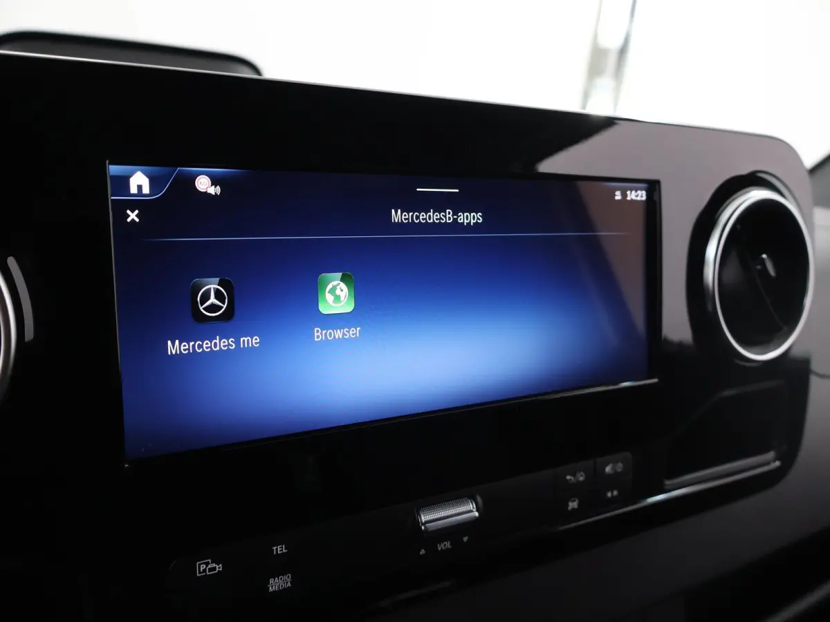315 CDI | L2 H1 | RWD | PRO | Parkeercamera | Airco | Dodehoekassistent | Zijwindassistent | Cruise Control | Chauffeursstoel |