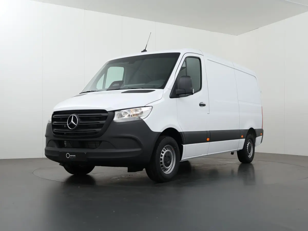 315 CDI | L2 H1 | RWD | PRO | Parkeercamera | Airco | Dodehoekassistent | Zijwindassistent | Cruise Control | Chauffeursstoel |
